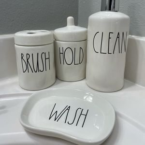 Rae Dunn Bathroom Set